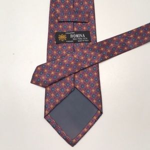 Romina 100% silk tie.